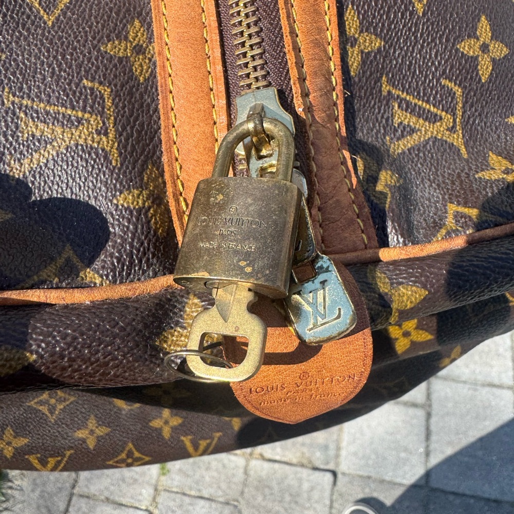 Louis Vuitton Monogram Keepall 55 - Picture 11 of 17